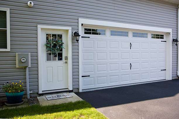 24/7 Emergency Garage Door Panel Replacement experts in Valdese, NC